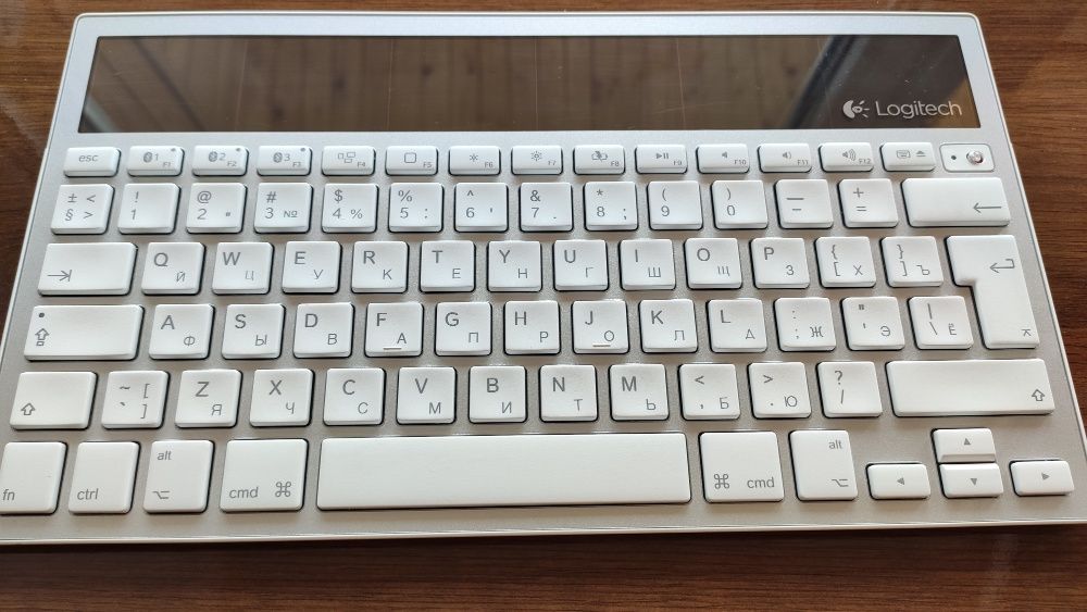Logitech K760 клавіатура