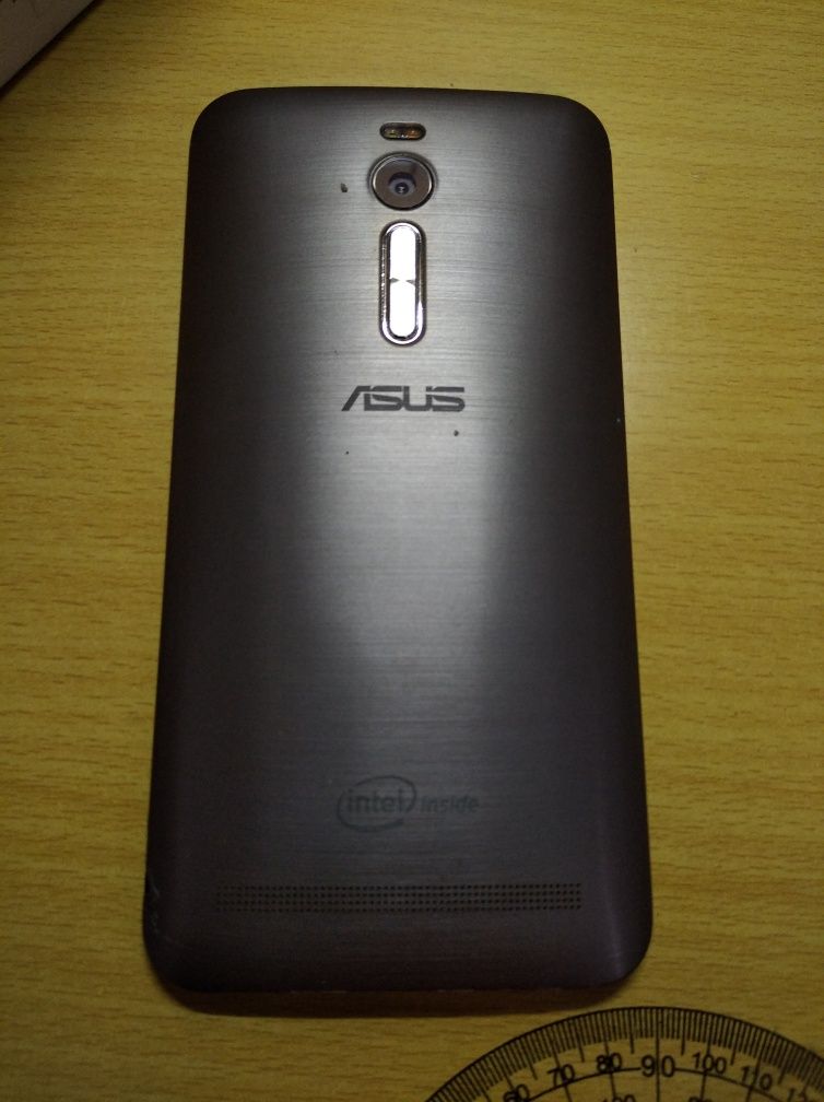 Telemóvel Asus ZenFone 2