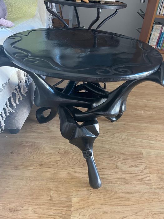Mesa Africana preta
