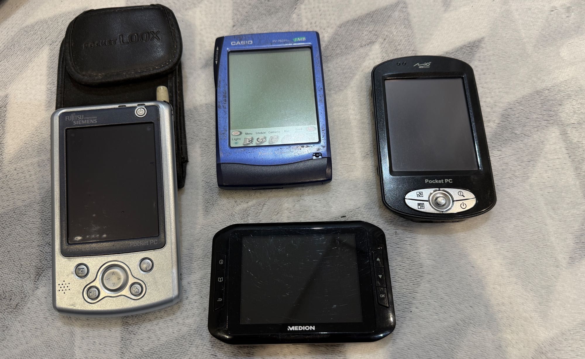 Niesprawdzone Palmtop Fujitsu Siemens Casio Mio