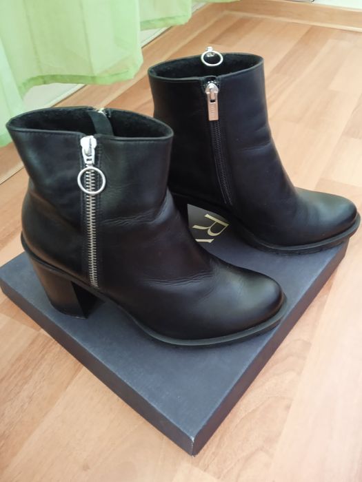 Damskie czarne botki Ryłko rozmiar 38