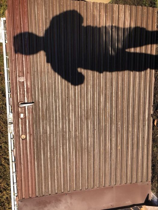 Drzwi garażowe brązowe