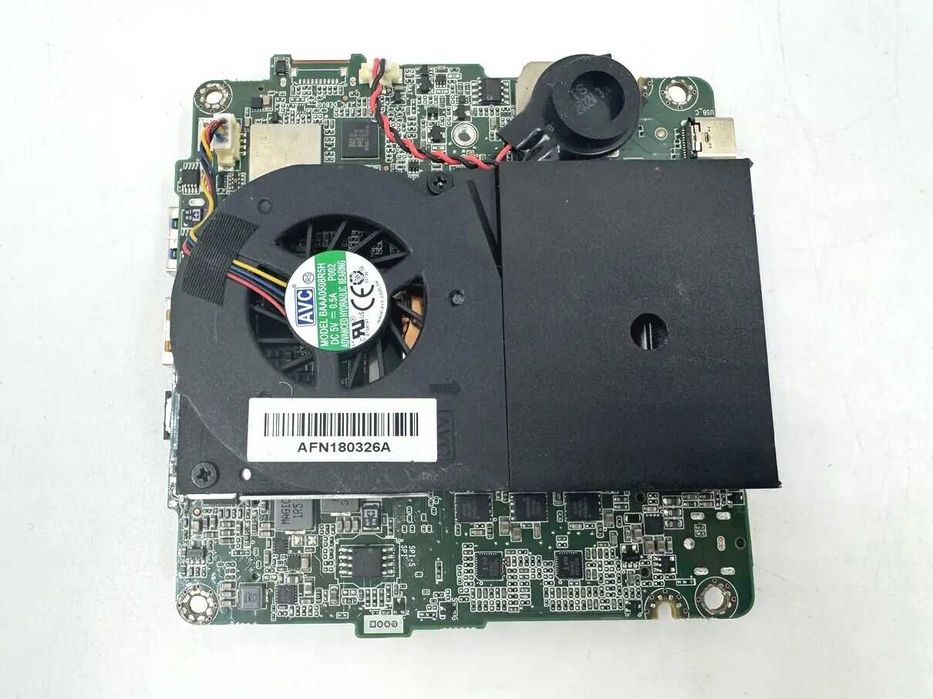 Материнка від Intel nuc7i7bnb, Intel Core i7-7567u