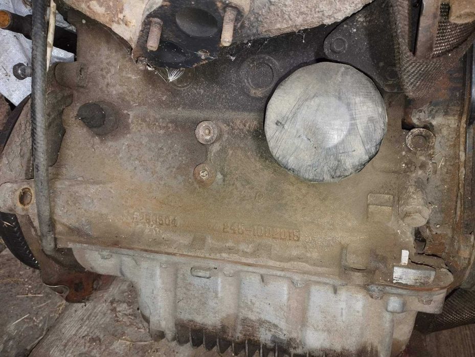 Двигун з КПП Таврия