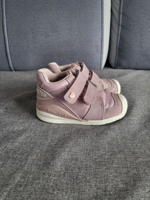 Buty dla dziewczynki