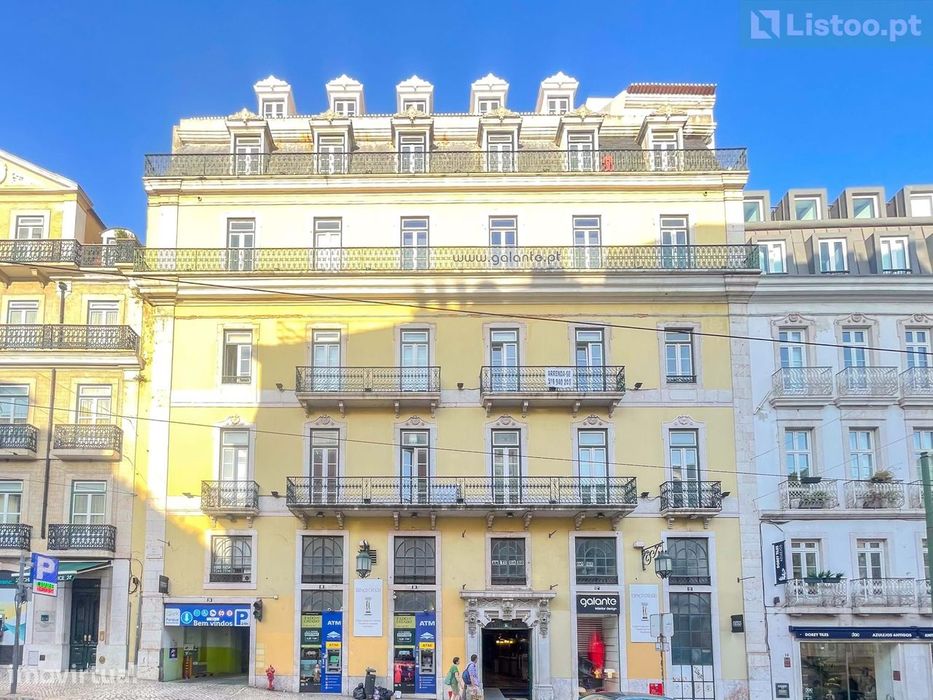 Escritório Mobilado, Recepção, 3 gabinetes + sala de reunião, e com ga