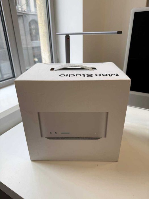 Mac Studio M2 Ultra 64GB/1TВ 24CPU/60GPU (MQH63)