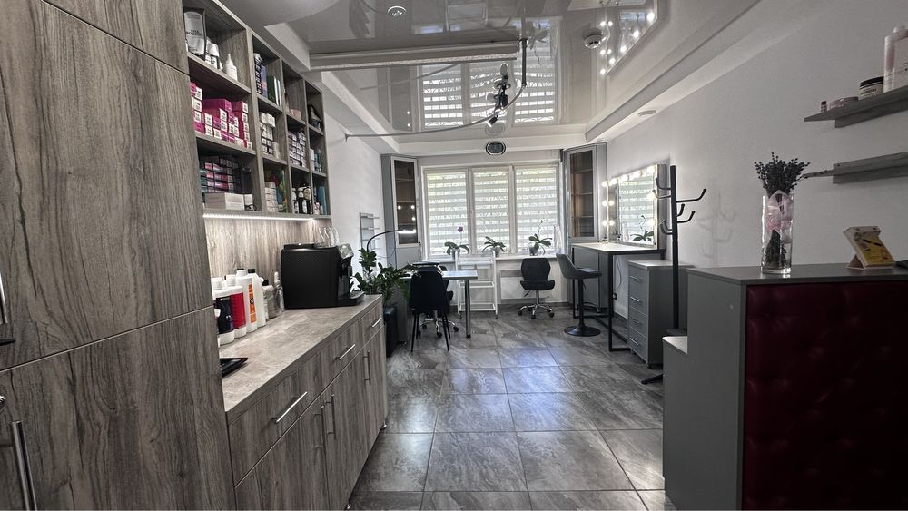 Аренда рабочего места для мастера бровиста или лашмейкера.