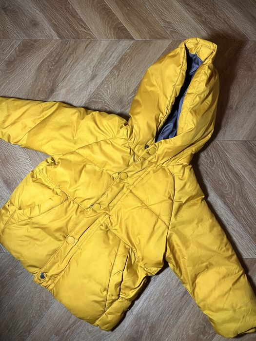 Продам дитячу теплу куртку Zara