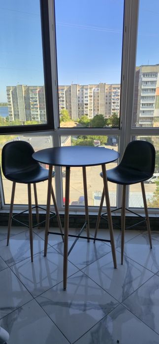 Стіл стільці набір