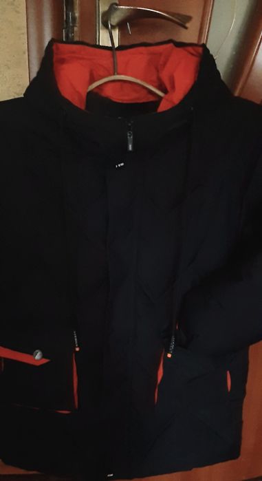 Зимова куртка на хлопця(