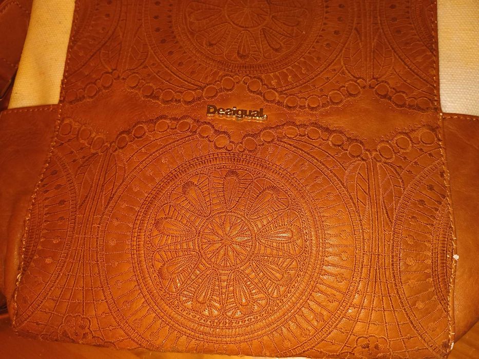 Mala Castanha Marca Desigual