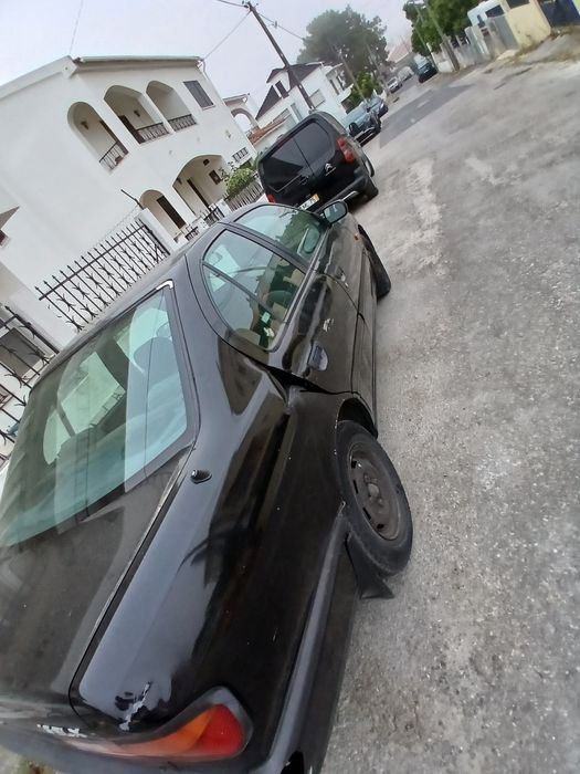 Carro Nissan primera