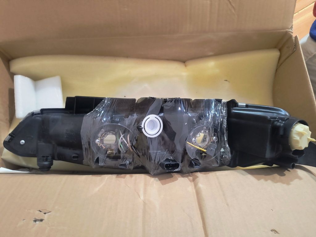 Peugeot 406 (8B) lampy przednie DEPO lewa prawa nowe