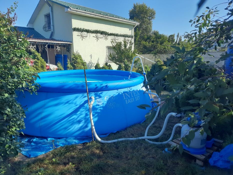 Продам будинок в осокорках по Садовій 96