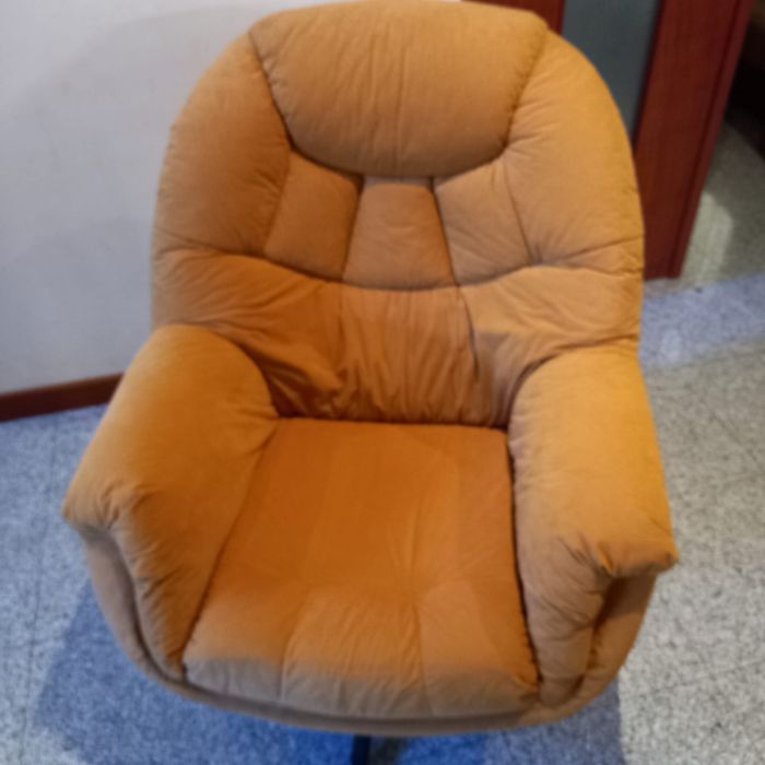 Cadeirão Vintage Acolchoado em Cor de Pele de Pêssego