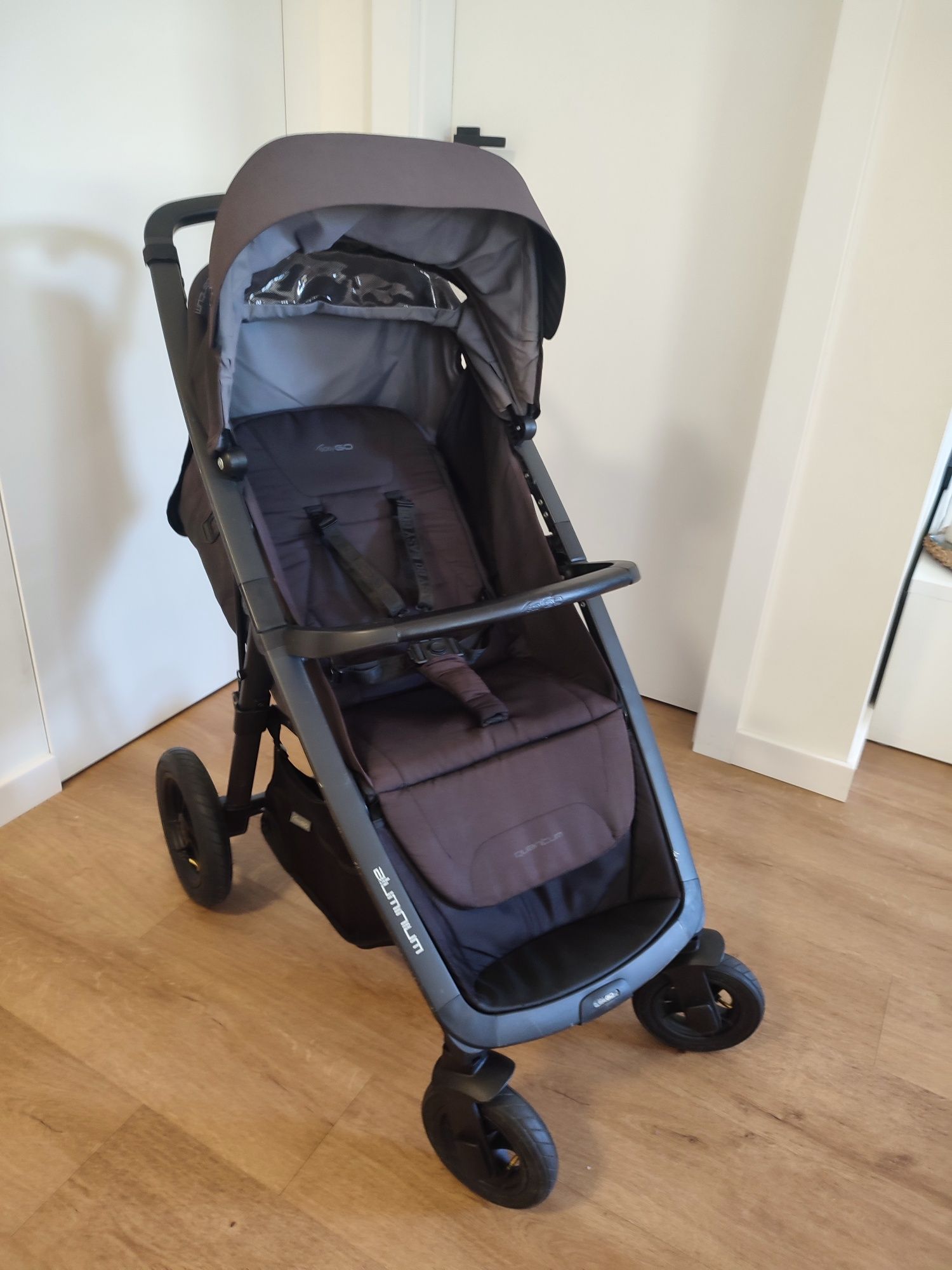 Wózek spacerowy EasyGo Quantum czarny