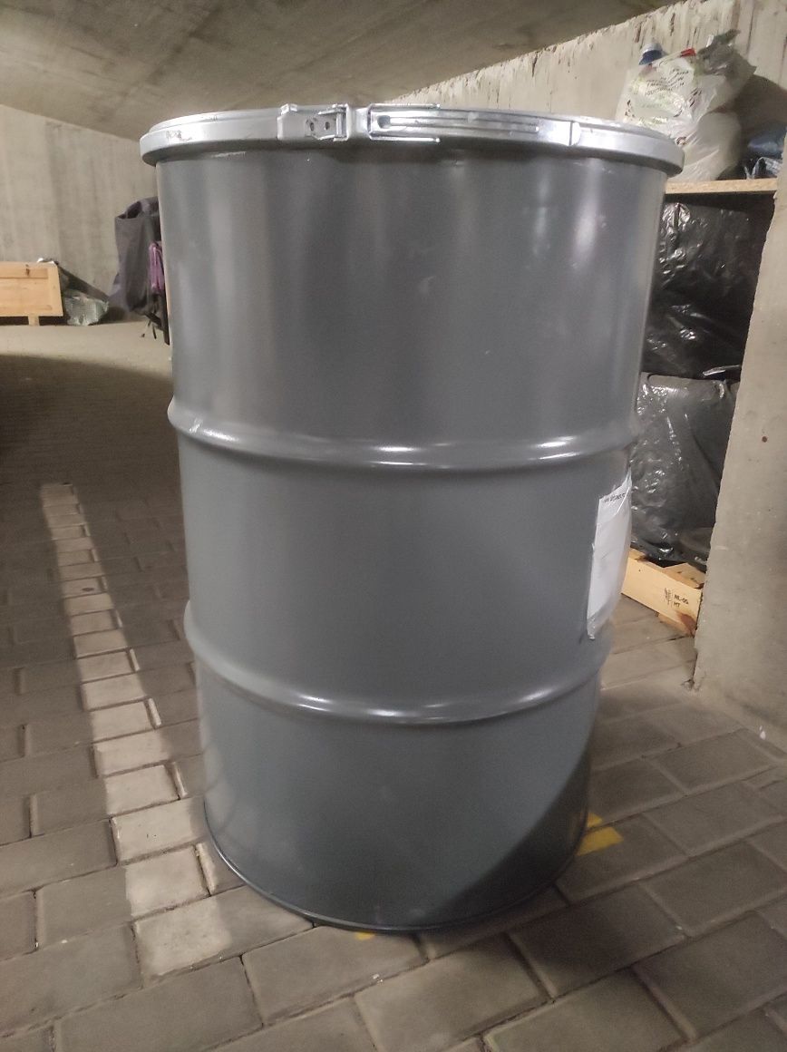 Beczki  metalowe zamykane