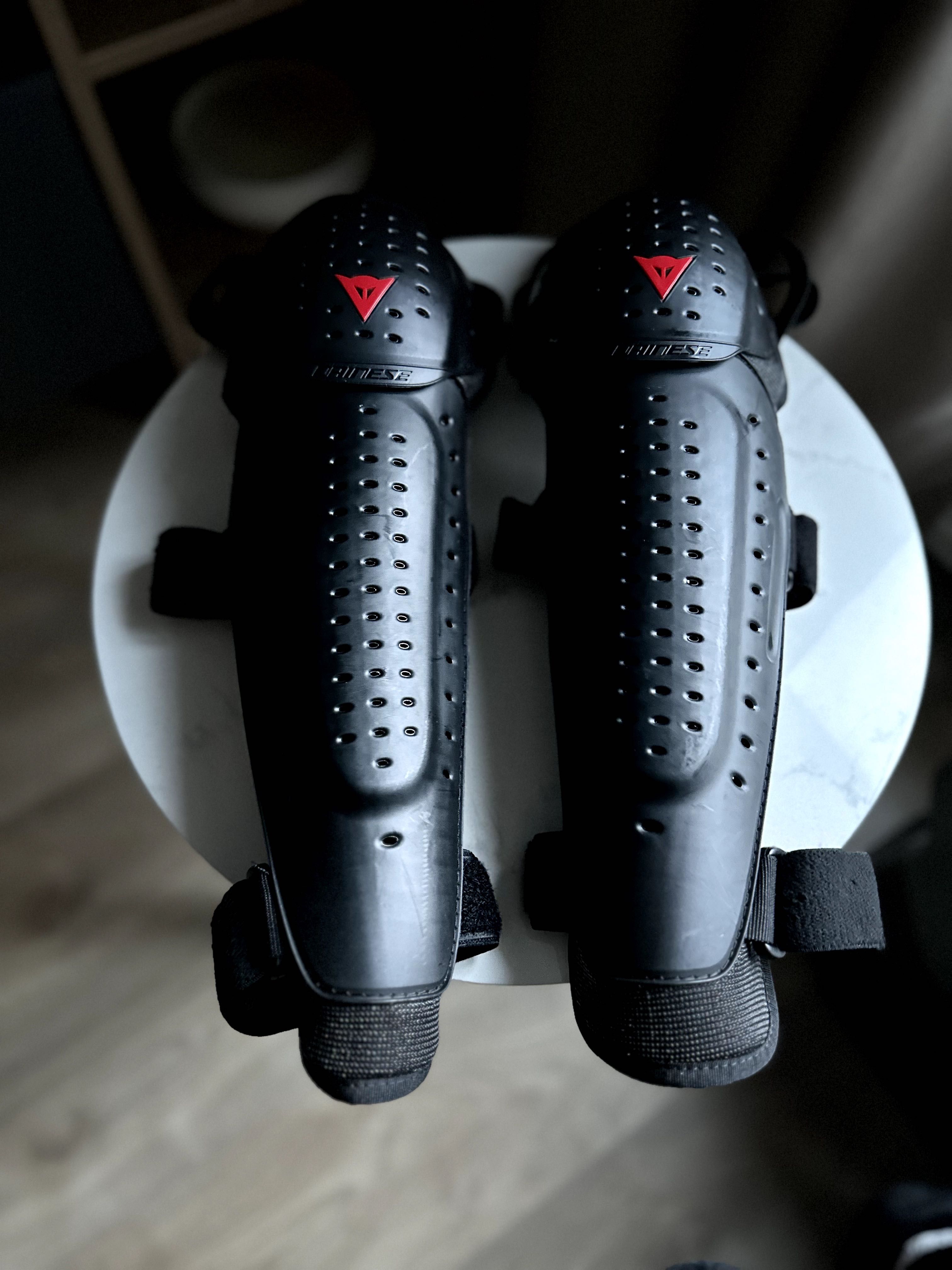 Наколінники DAINESE V E1 оригінал, захист колін мото, мотонаколенники