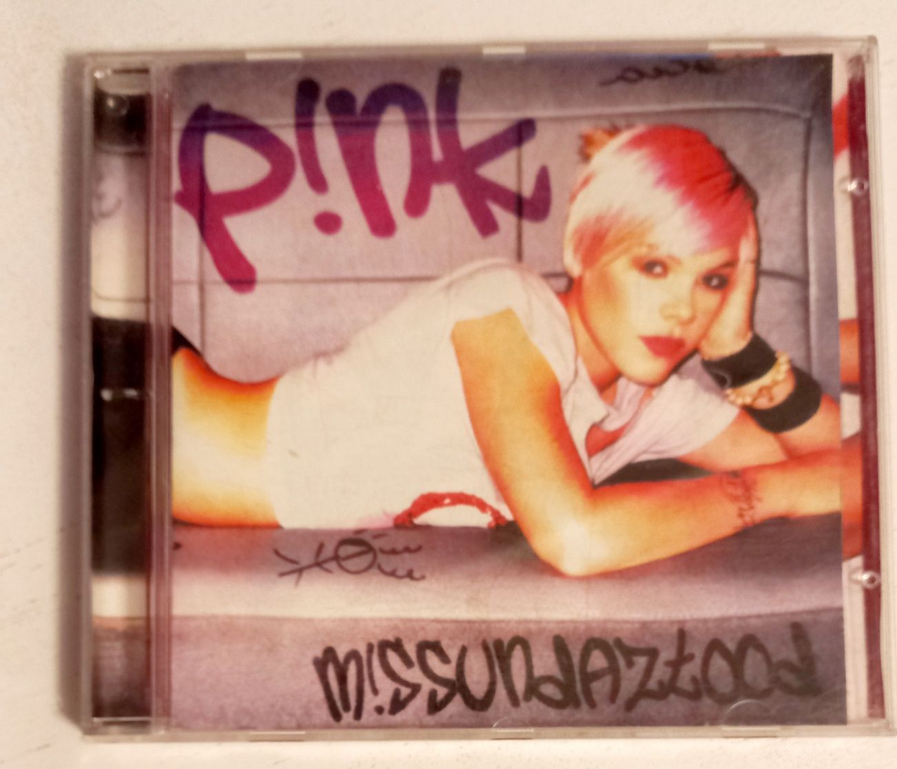 Pink  Missundaztood cd
"Missundaztood"Missundaztood"Missundaztood"Miss