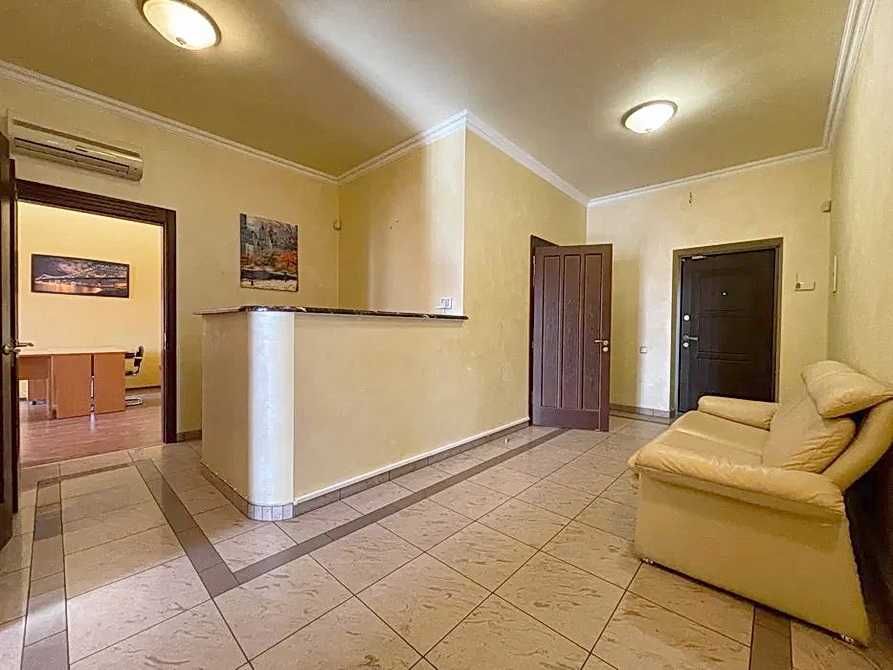 Аренда отличного офиса 180 м2 с мебелью в Центре Киева