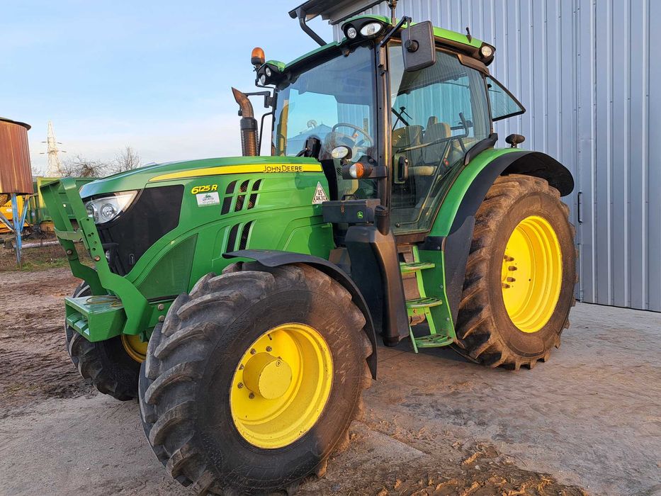 John Deere 6125r  2015rok