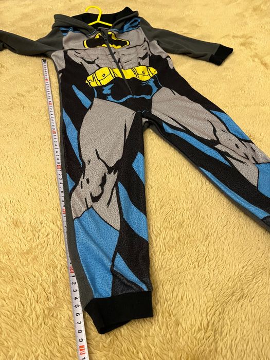 Polarowy kombinezon piżama Batman 104 cm.