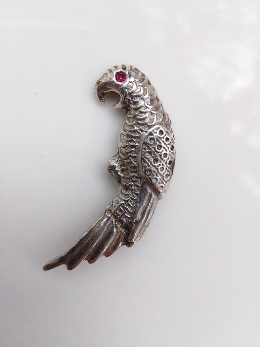 Stara broszka papuga z czerwonym oczkiem srebro 925