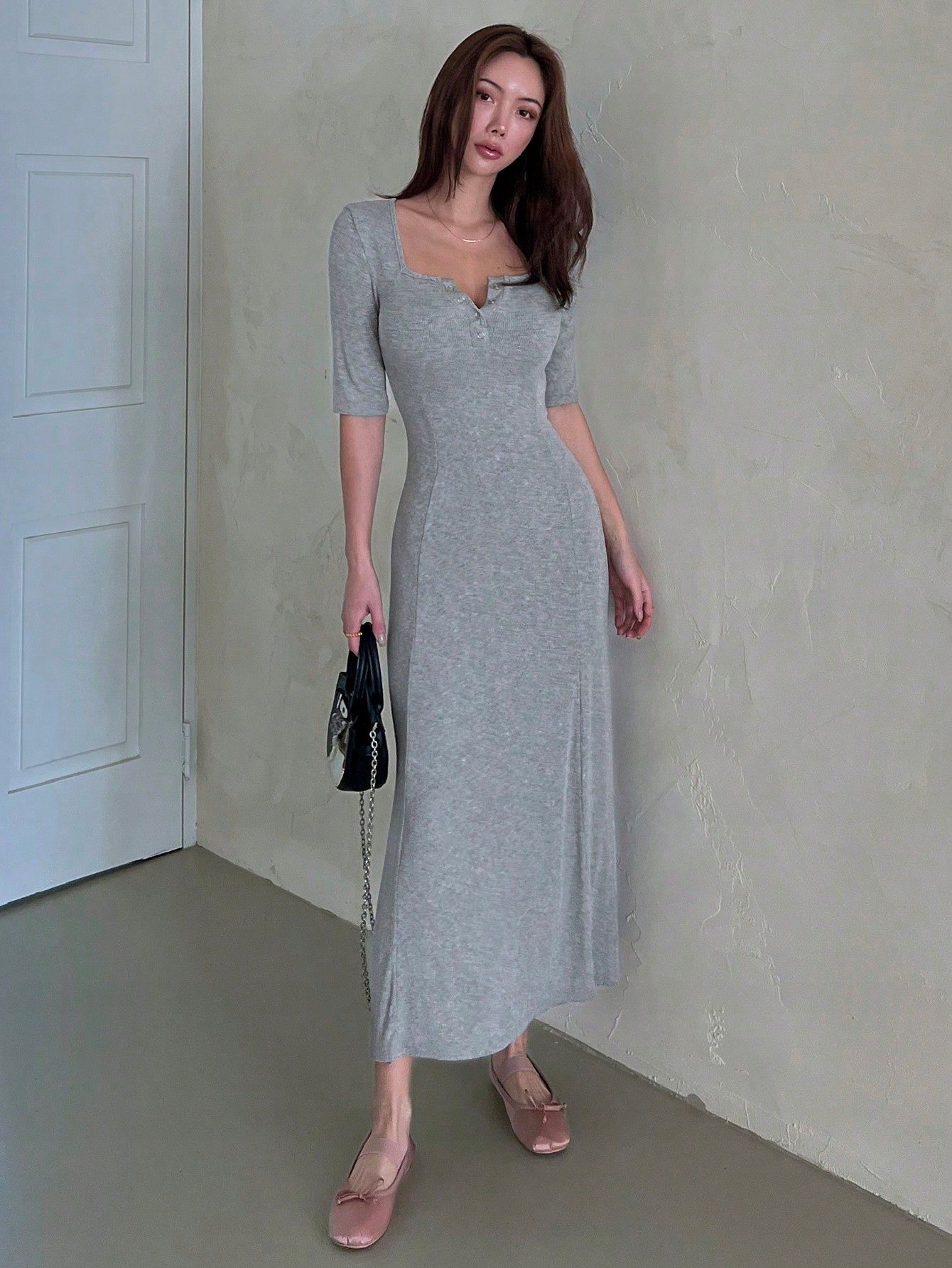 Sukienka Z Wiskozy Prążkowana Ołókowa Szara Maxi Casual Dazy L 40