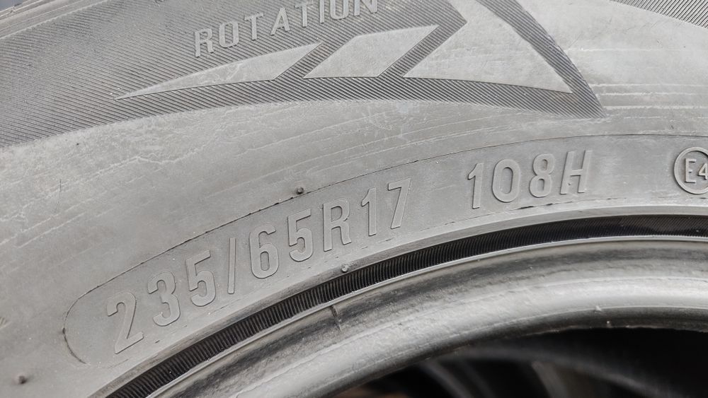 235/65/17 Maxxis Victra M+S komplet