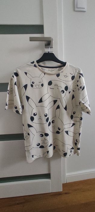 T-shirt Reserved 152 pokemon pikatchu