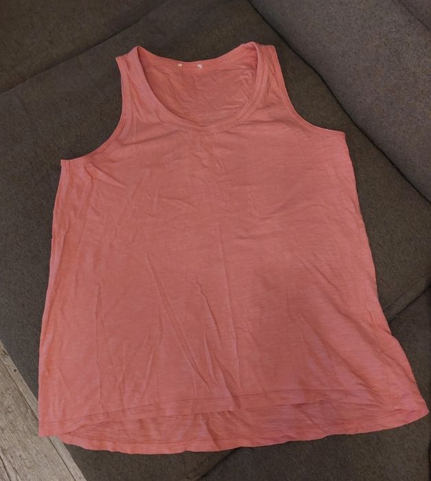 Podkoszulek damski koszulka damska na grubszych ramiączkach