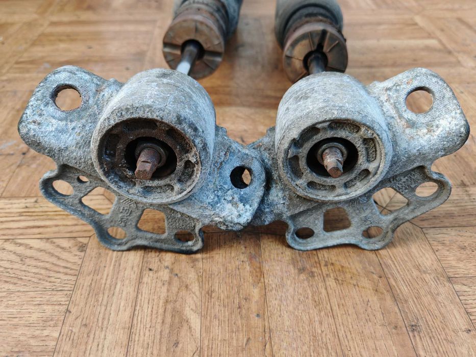 Opel Corsa D Amortyzatory tył tylne komplet