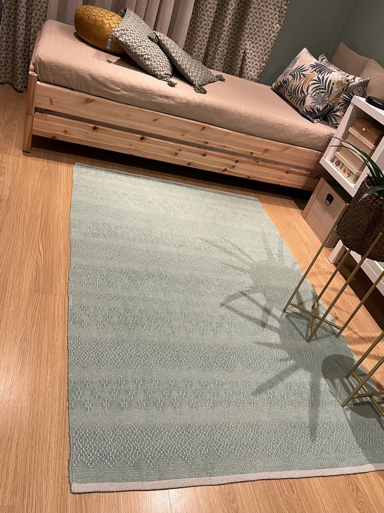 Carpete verde seco marca gato prero