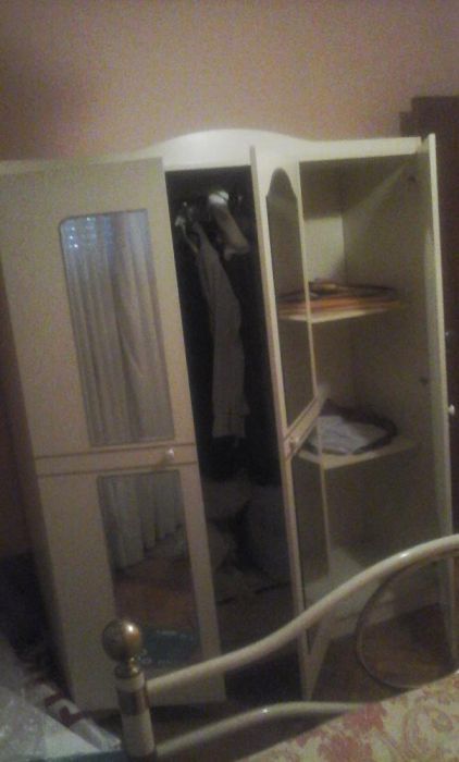 Mobilia de Quarto e outros móveis e sofás