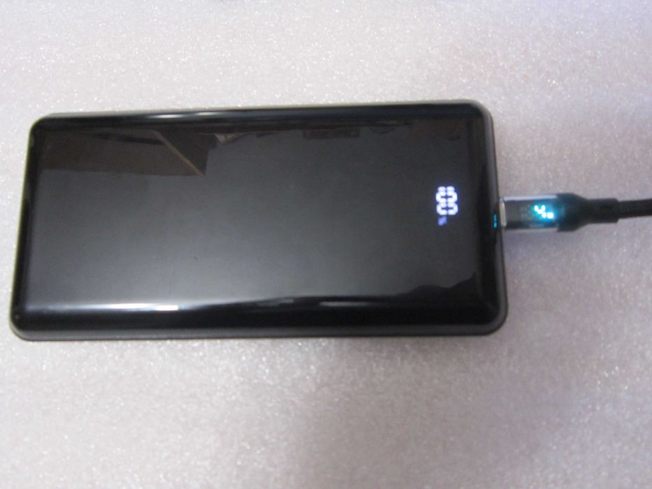 Power Bank PC3 99,9Wh z wyświetlaczem