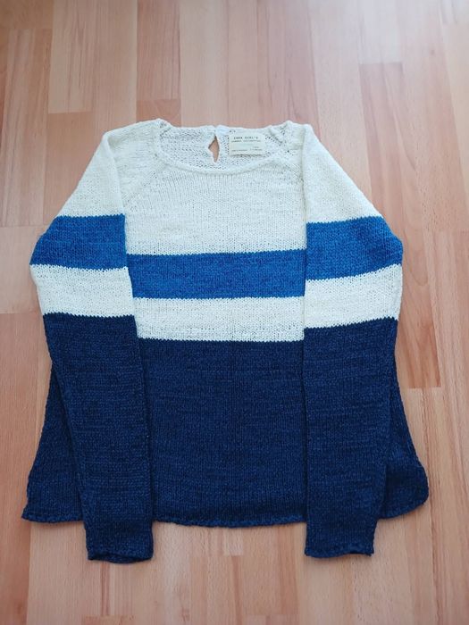 Светр на дівчинку