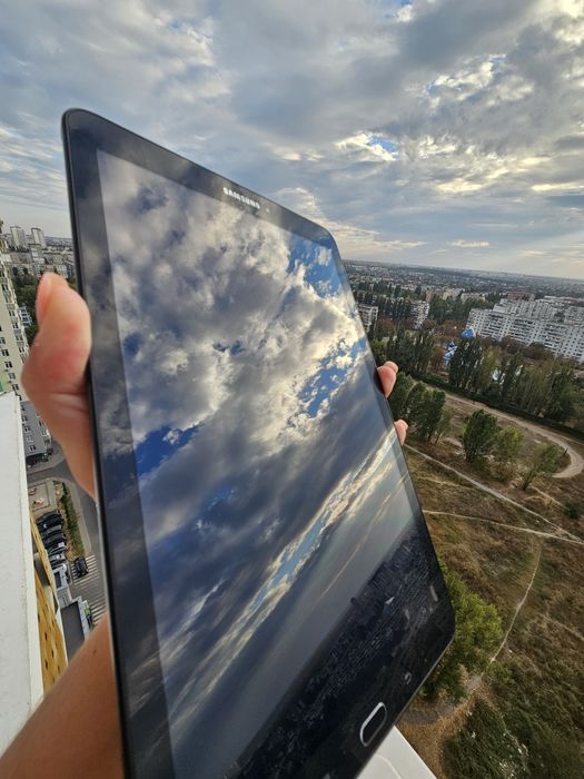 Продам планшет Samsung Galaxy Tab E