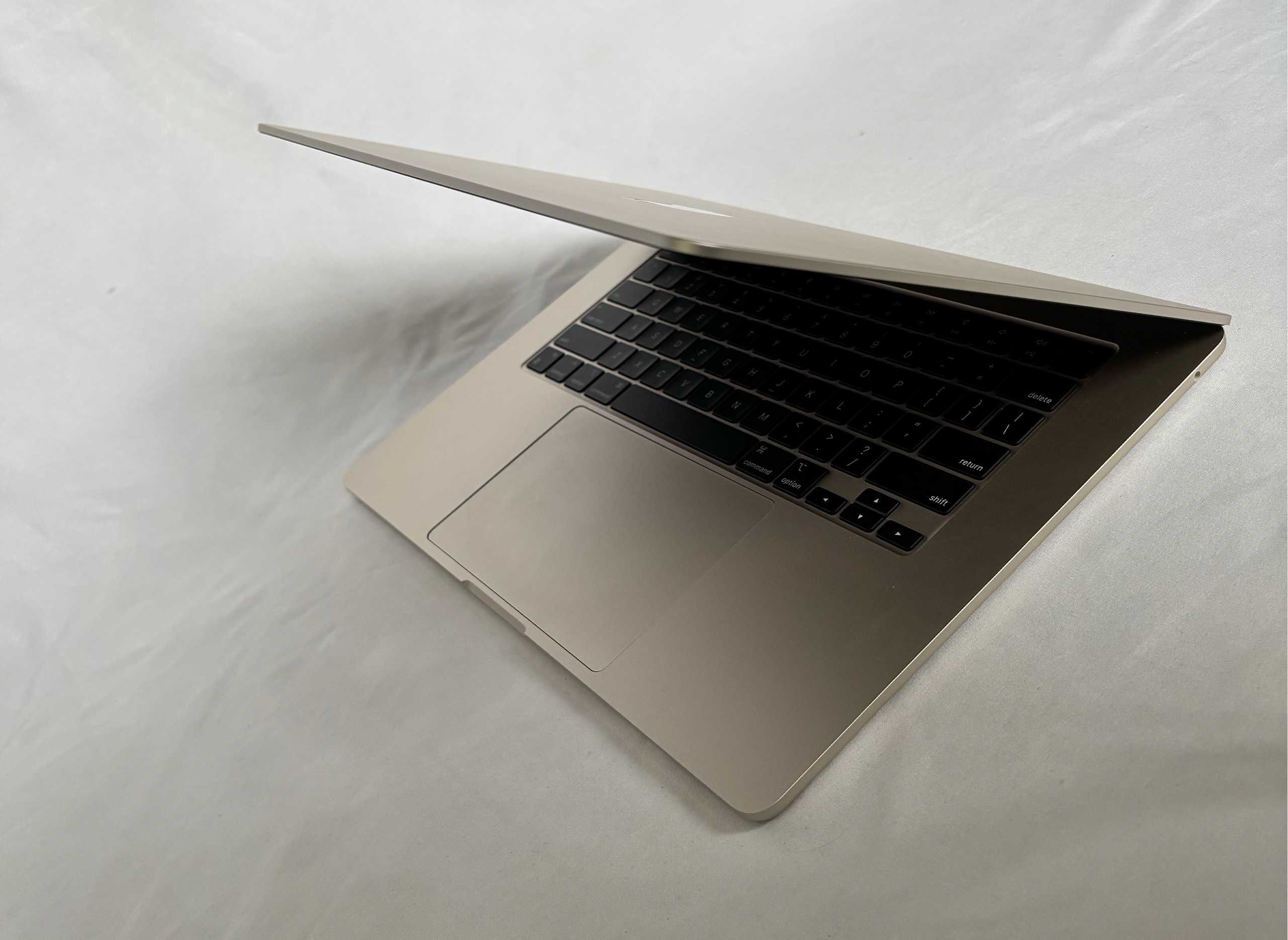 Apple MacBook Air 2024 15" M3 16/512
