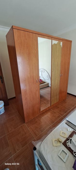 Roupeiro de 4 portas