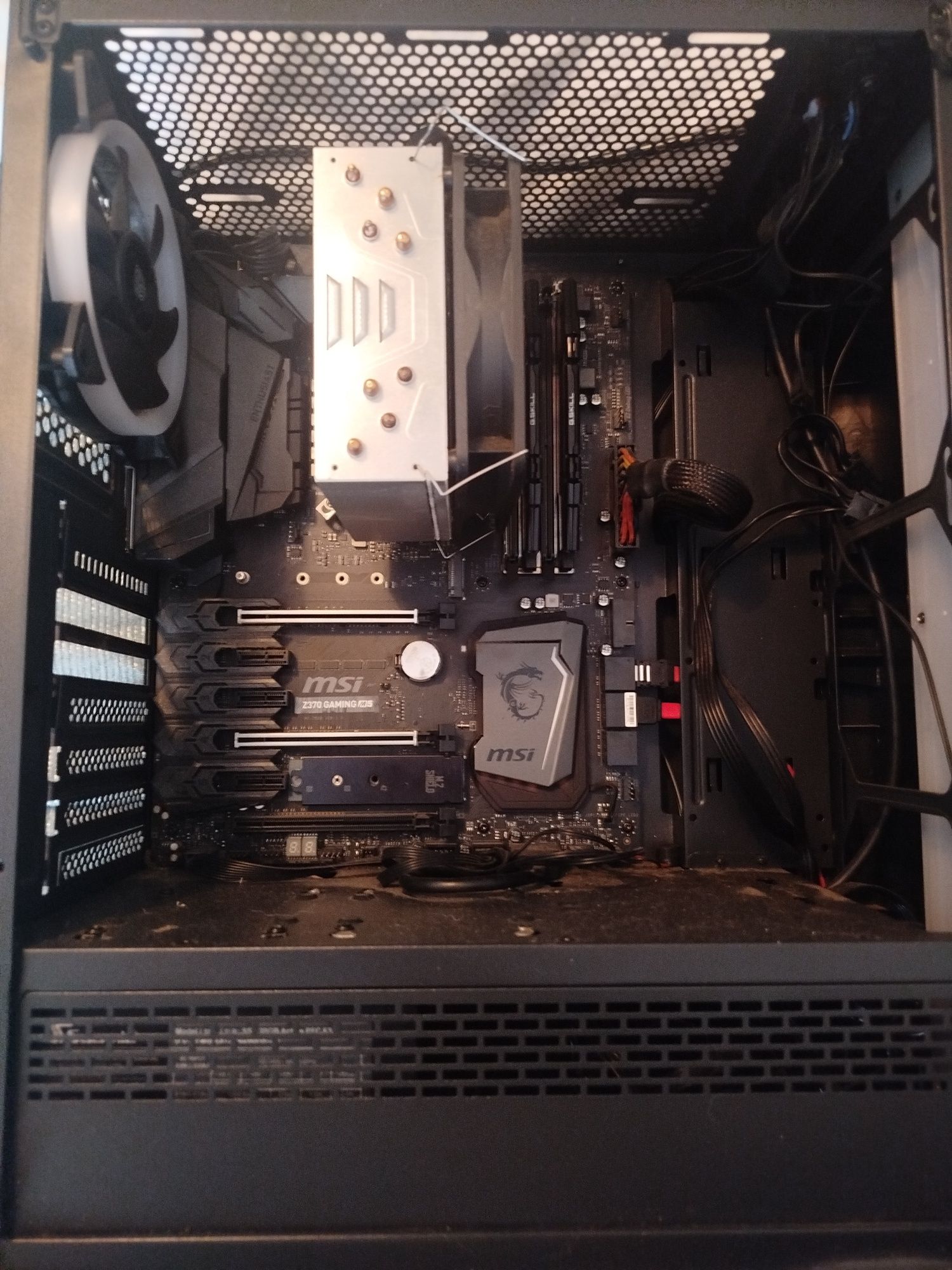 Desktop 16 gb ram  intel i5 - 8600k