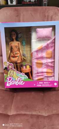 Barbie z meblami do sypialni