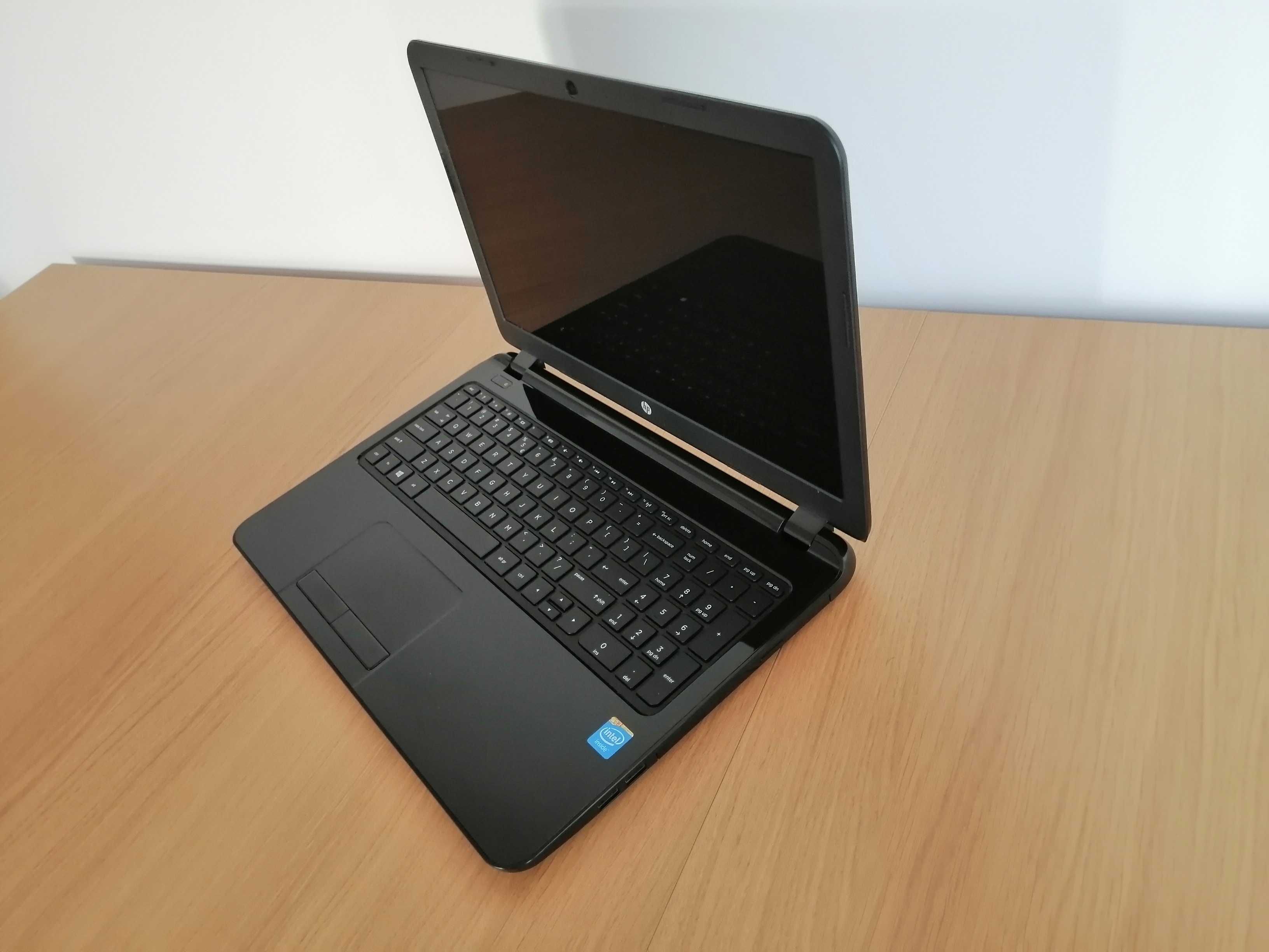Laptop HP Notebook 15-r100nw - w świetnym stanie wizualnym