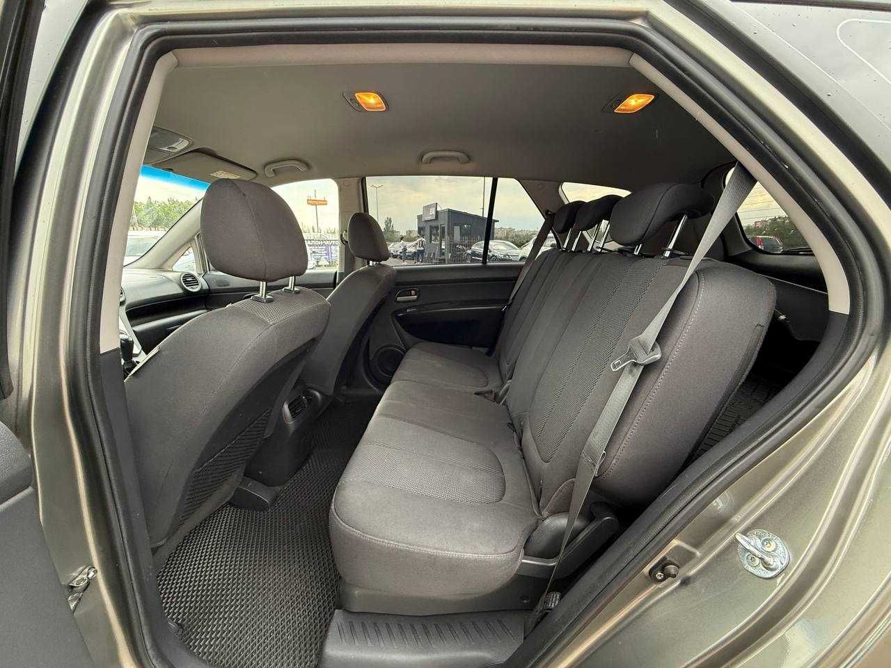Avtoreal Kia Carens Бензин 2.0