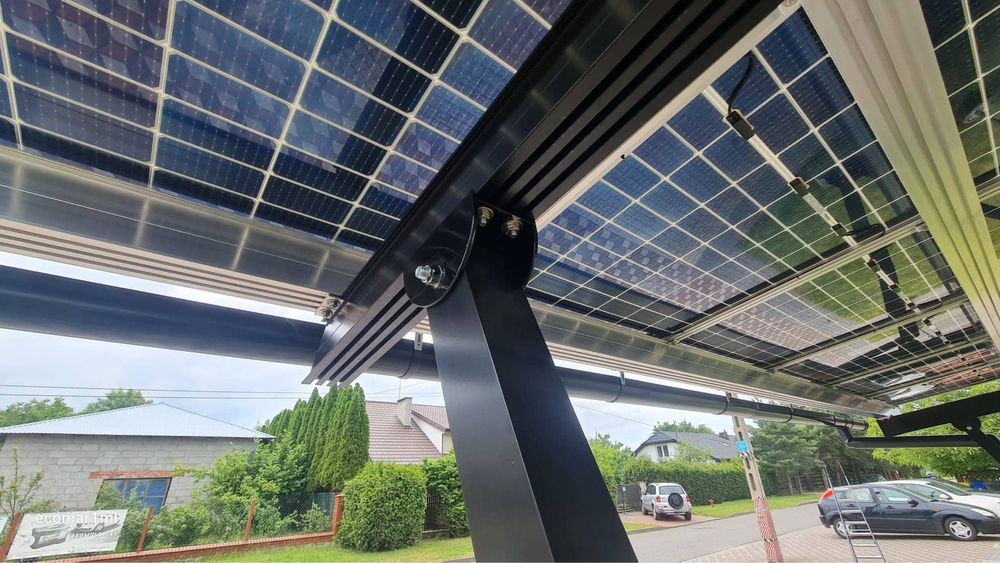 Carport fotowolticzny szczelny dach z paneli dwustanowiskowy aluminium
