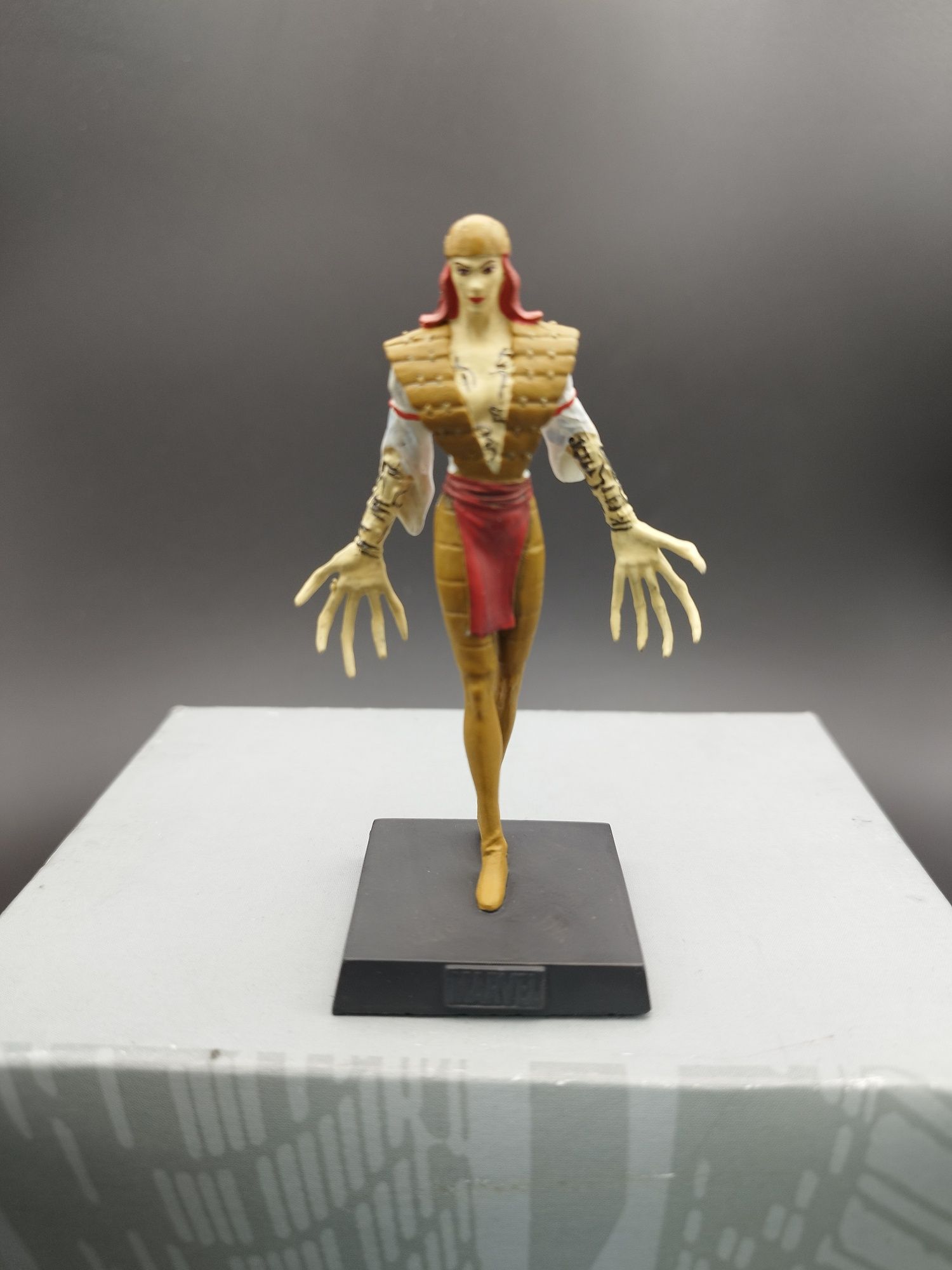 Figurka Marvel klasyczna Lady Deathstrike #87 ok 8 cm figurka ciężka