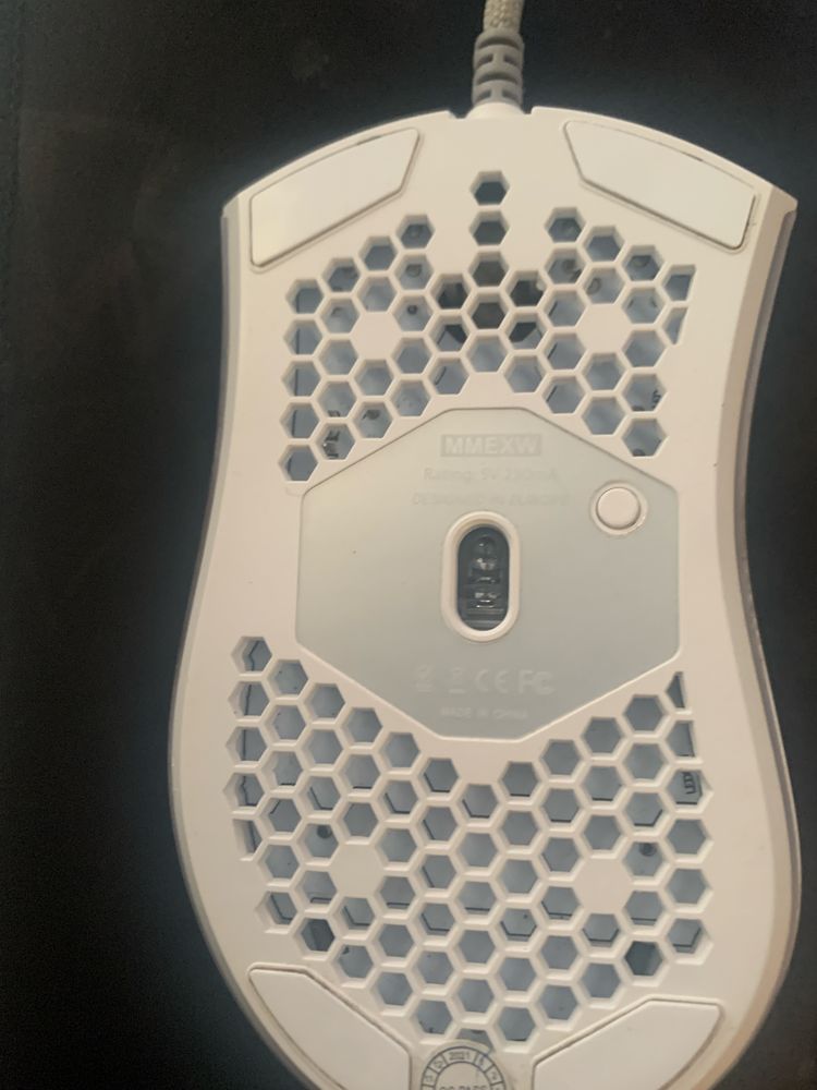Rato gamer um pouco usado