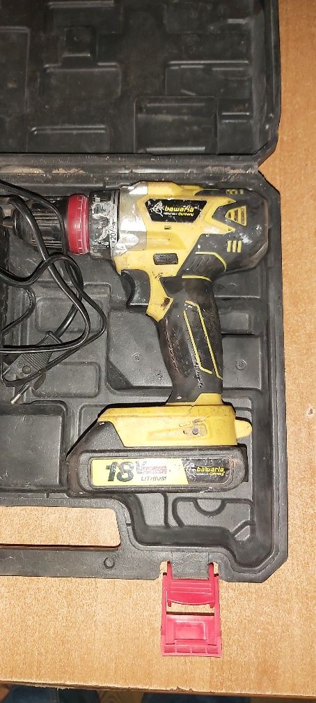 Bawaria Germany 18v 2x 2,6Ah  + gratis
