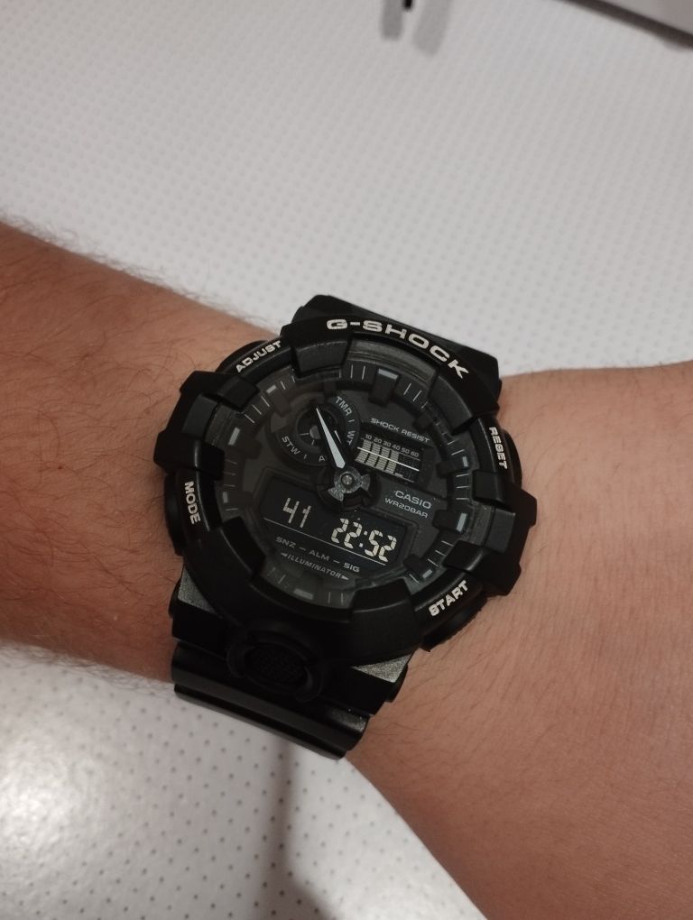 Продам годинник Casio G-SHOCK