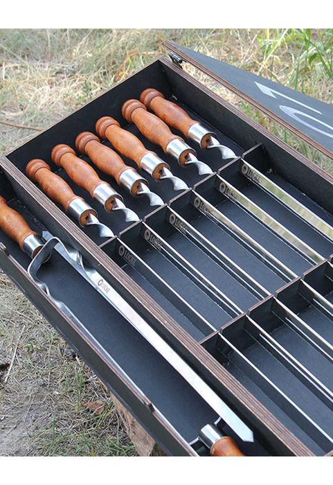 Набір для гриля: шампури та приладдя у кейсі з дерева на природу